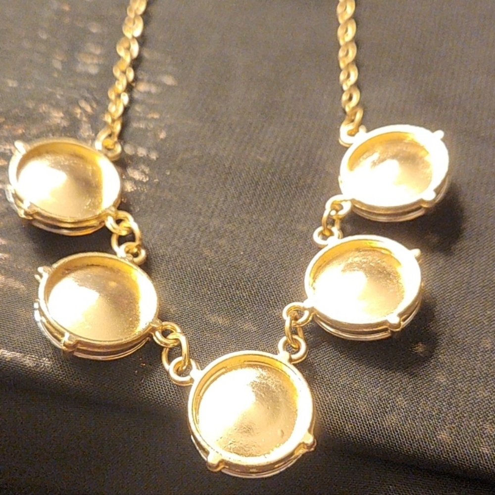 🔥PRICE DROP🔥 STUNNING VINTAGE CRYSTAL STATEMENT NECKLACE - Picture 7 of 9